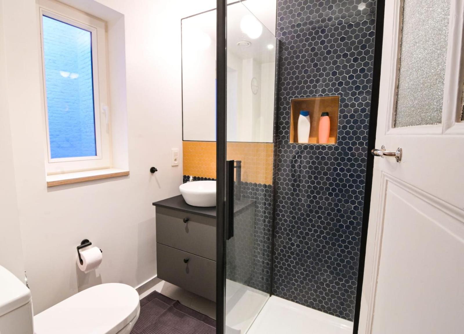 Cozy And Confortable Room Near Brussels Central Station Bruxelas Exterior foto